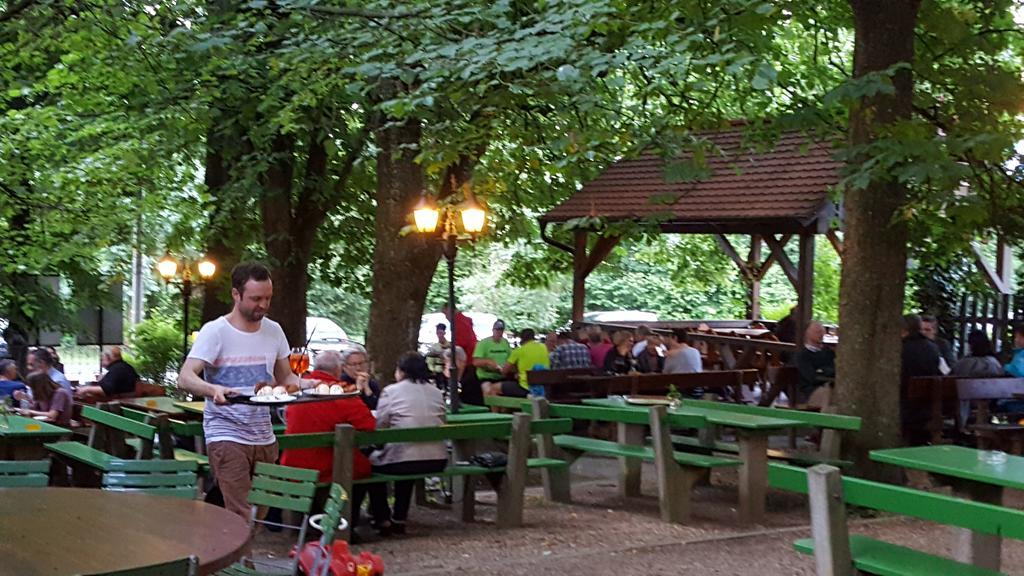 Gasthof Schiller Bei Bamberg Strullendorf ภายนอก รูปภาพ